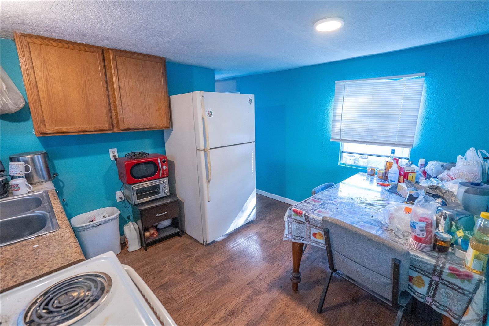 TB8448121 Property Photo