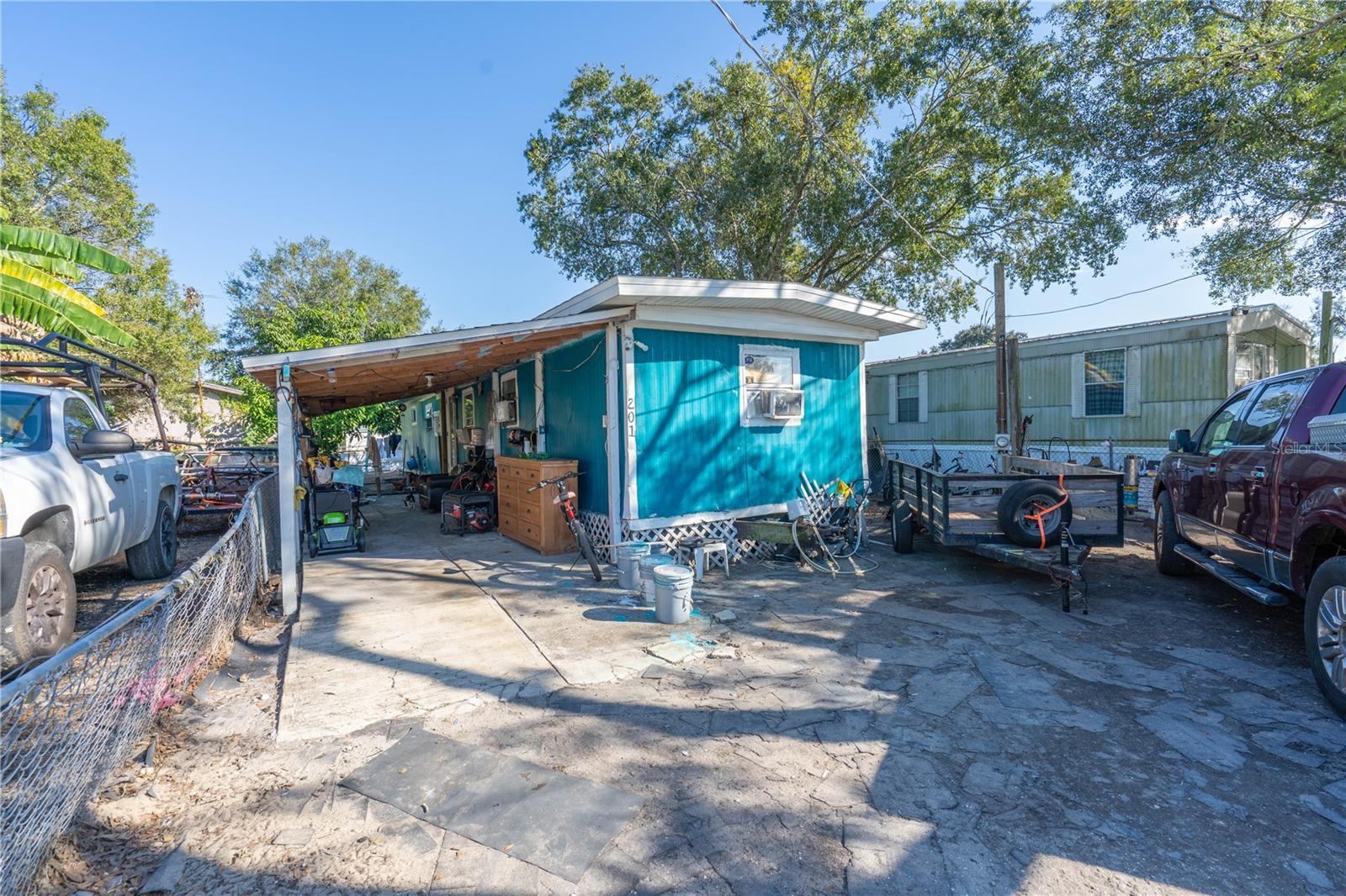 TB8448121 Property Photo