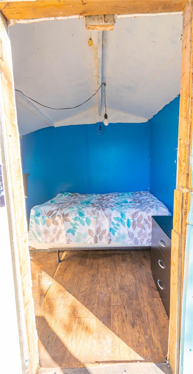 TB8448121 Property Photo