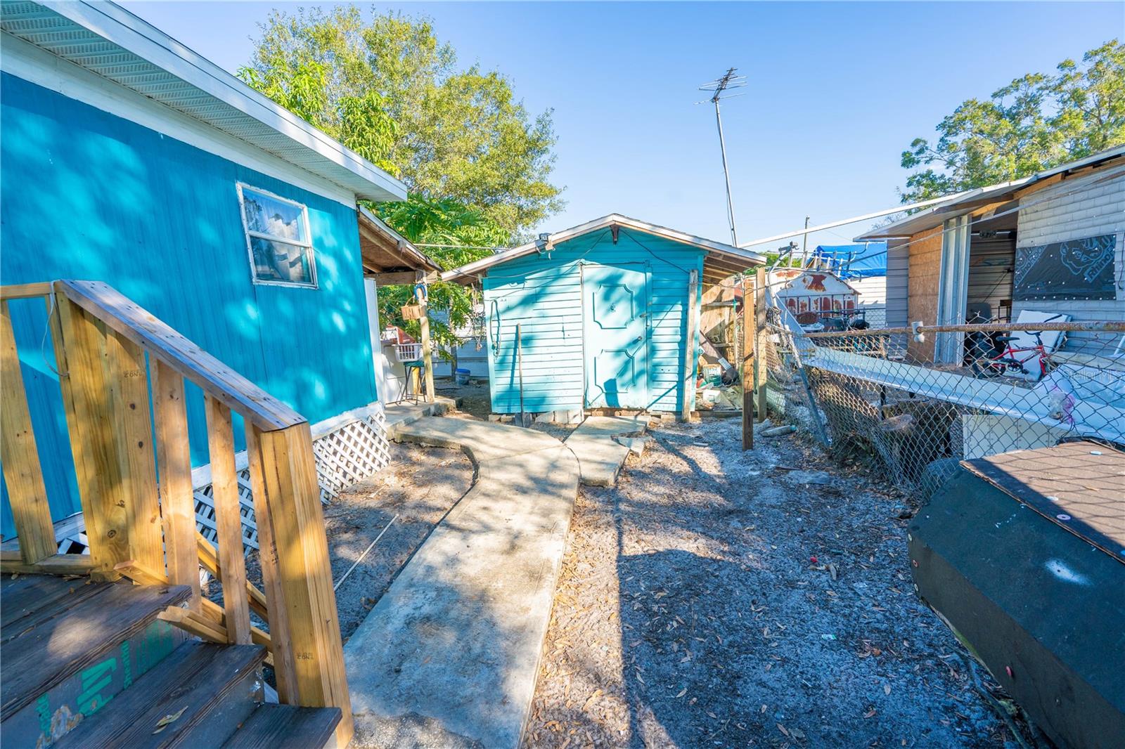 TB8448121 Property Photo