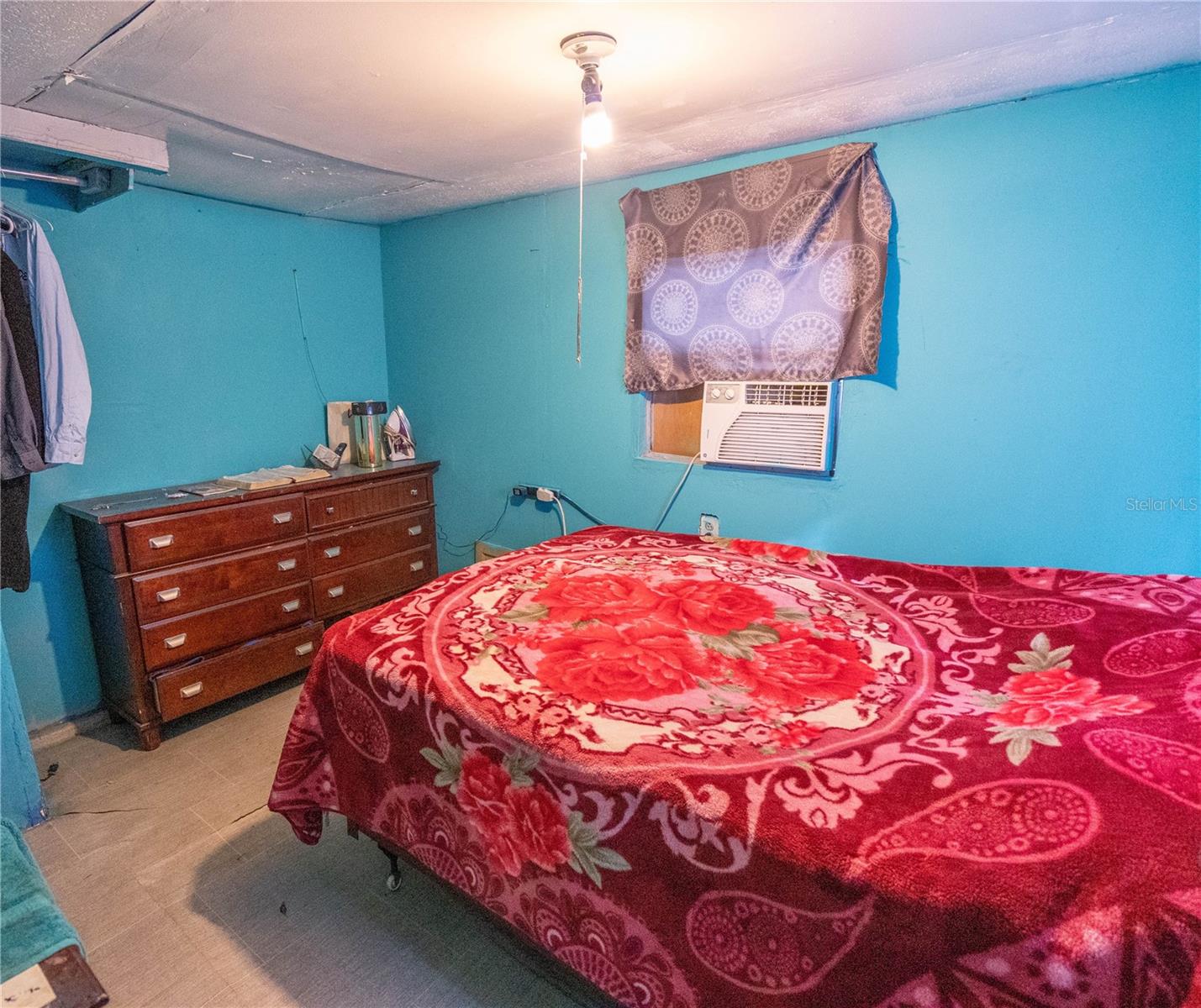 TB8448121 Property Photo