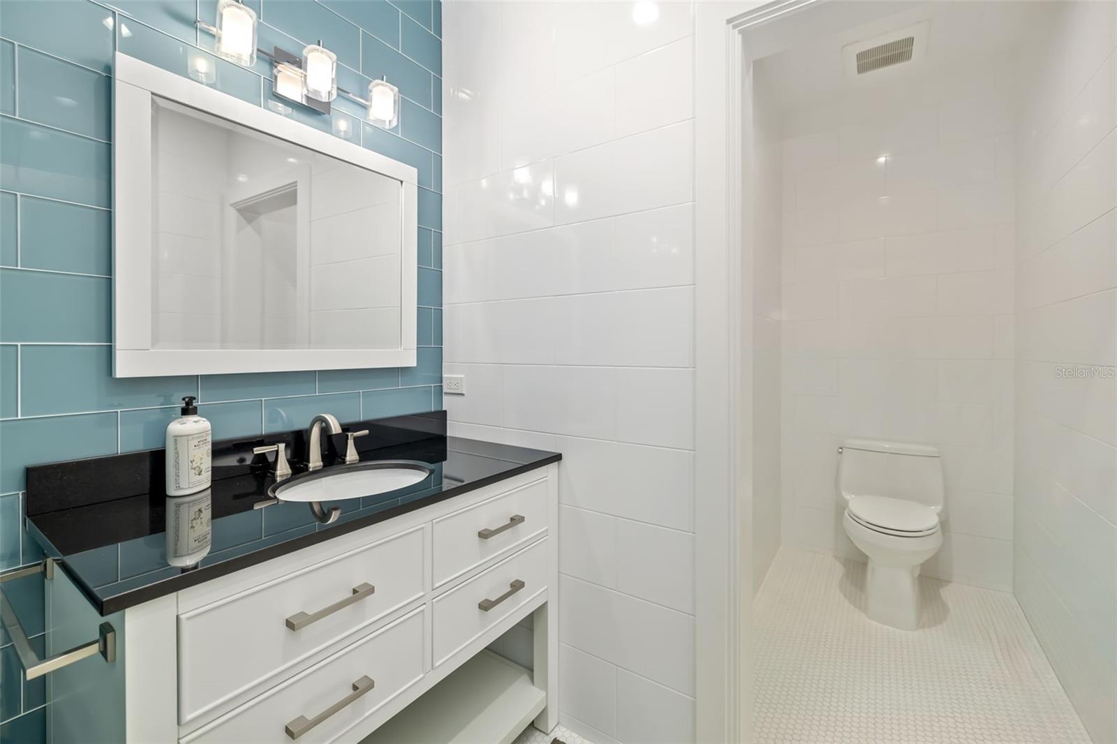 A4672059 Property Photo