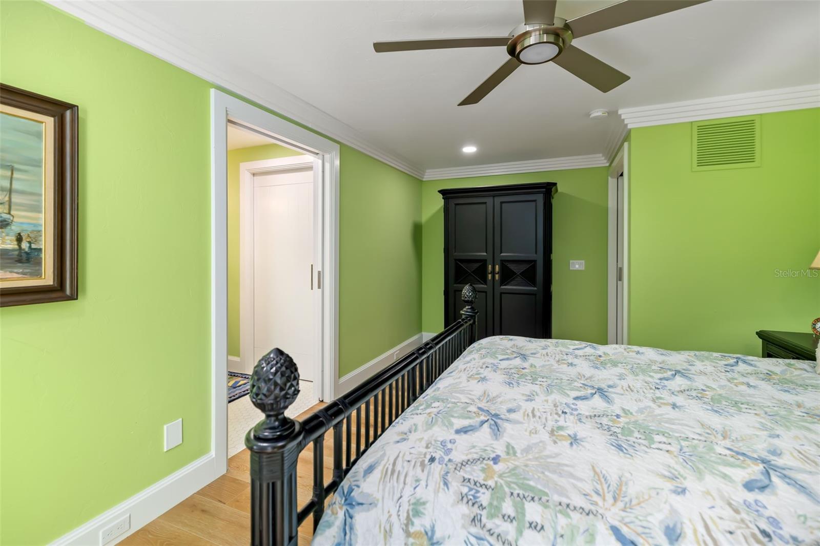 A4672059 Property Photo