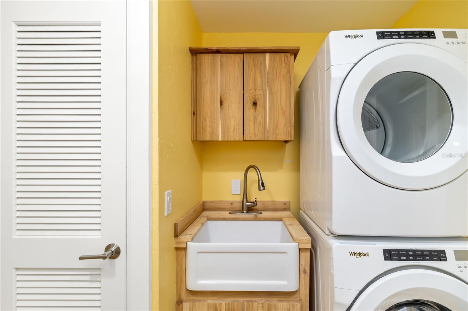 A4672059 Property Photo