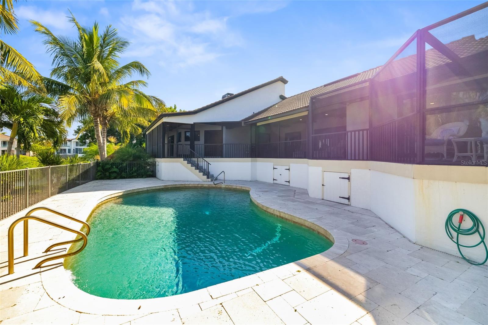 A4672059 Property Photo