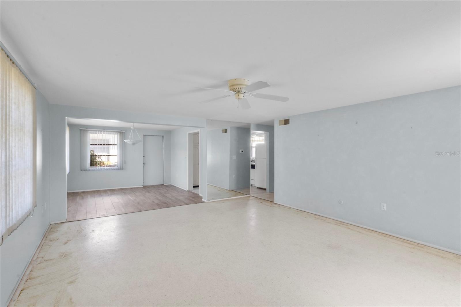 1523 LAKESIDE DR #15, VENICE, FL, 34293