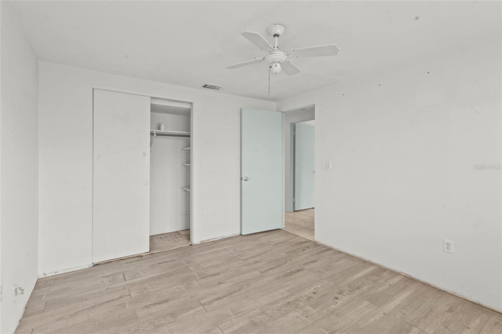 1523 LAKESIDE DR #15, VENICE, FL, 34293