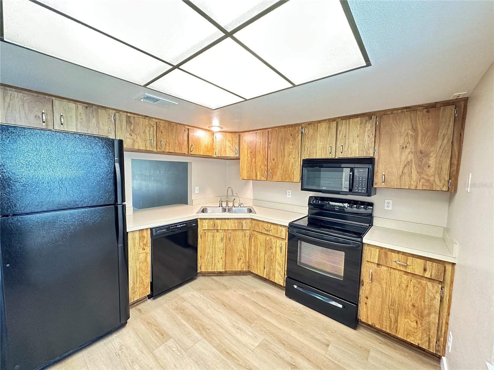 10740 43RD ST N #401, CLEARWATER, FL, 33762