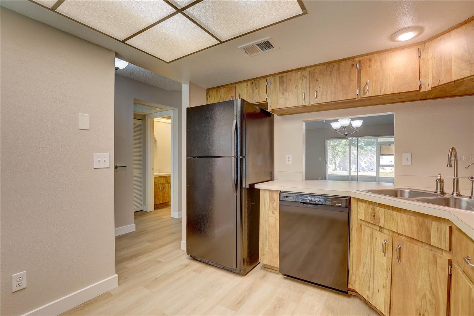 10740 43RD ST N #401, CLEARWATER, FL, 33762