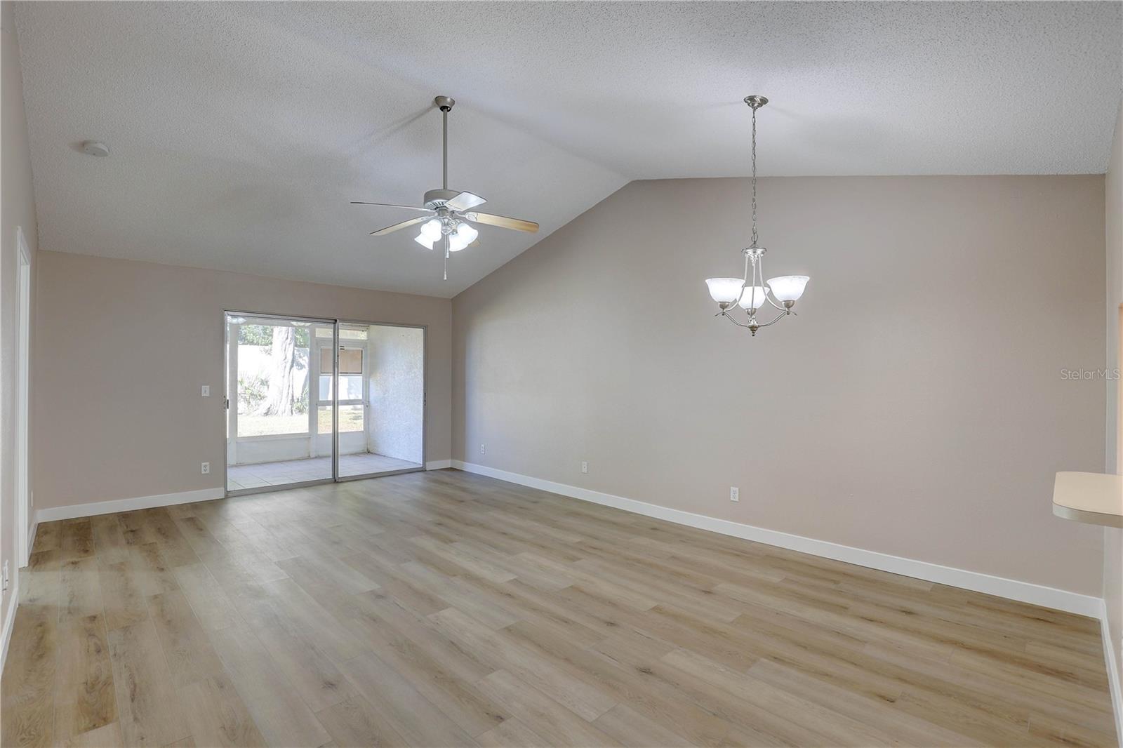 10740 43RD ST N #401, CLEARWATER, FL, 33762