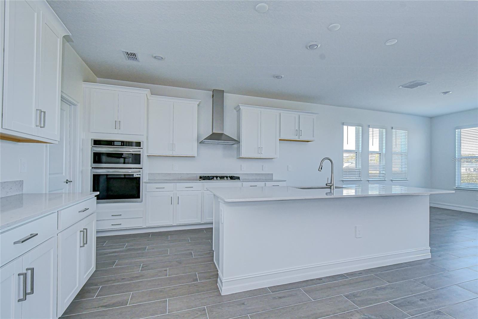 9438 GLADSOME DR, LAND O LAKES, FL, 34637