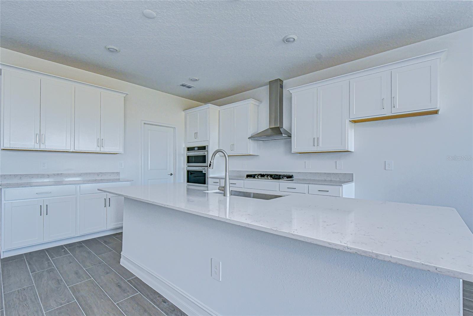 9438 GLADSOME DR, LAND O LAKES, FL, 34637