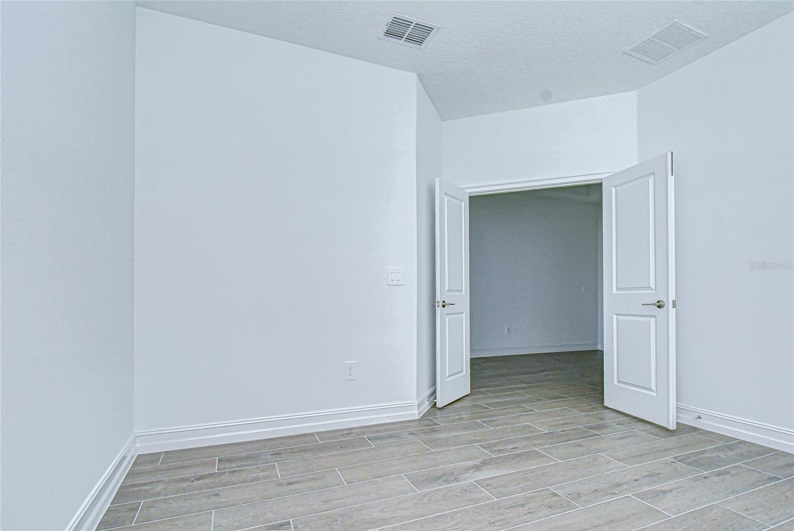 9438 GLADSOME DR, LAND O LAKES, FL, 34637