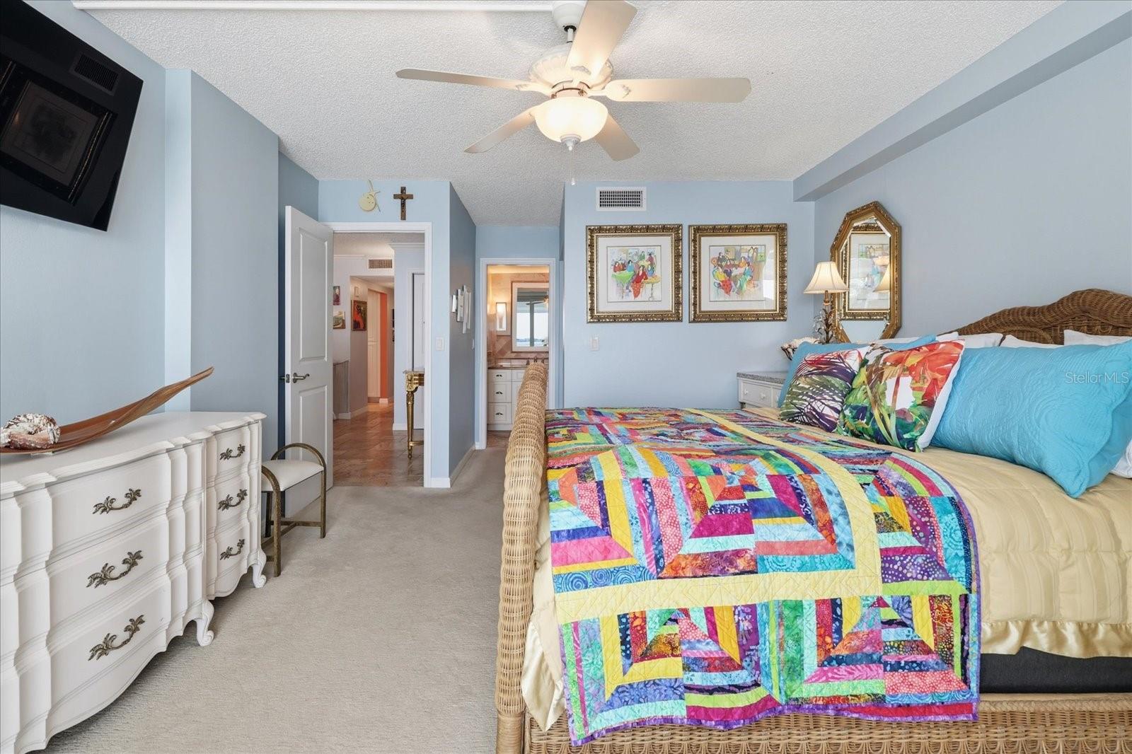 Primary bedroom with en suite.