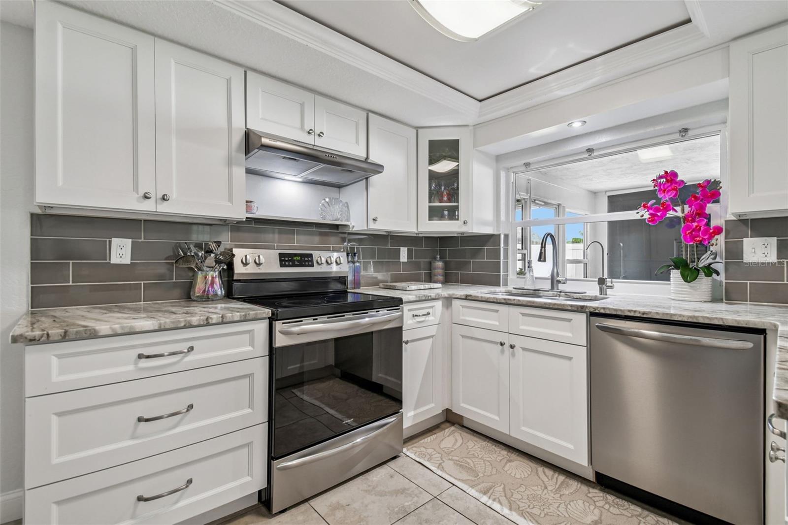 7519 HOLLY LAKE LN, NEW PORT RICHEY, FL, 34653