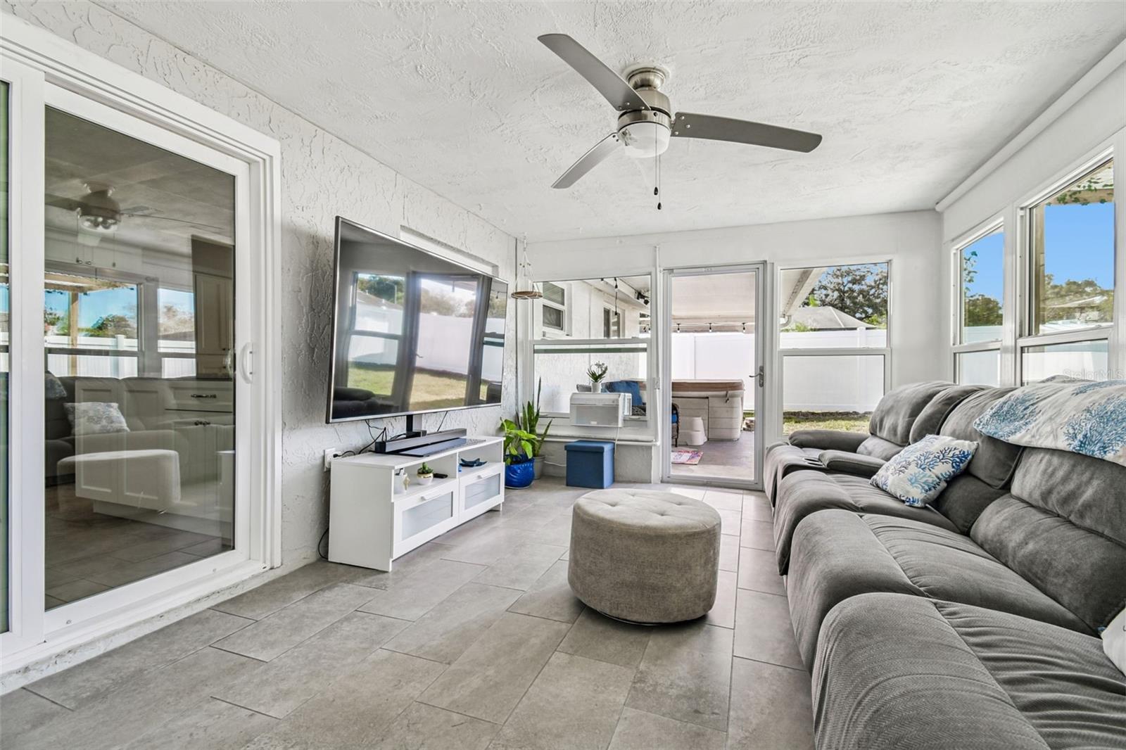 7519 HOLLY LAKE LN, NEW PORT RICHEY, FL, 34653