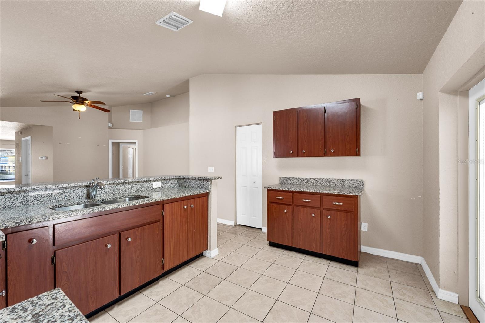 1706 S MULBERRY AVE, SANFORD, FL, 32771