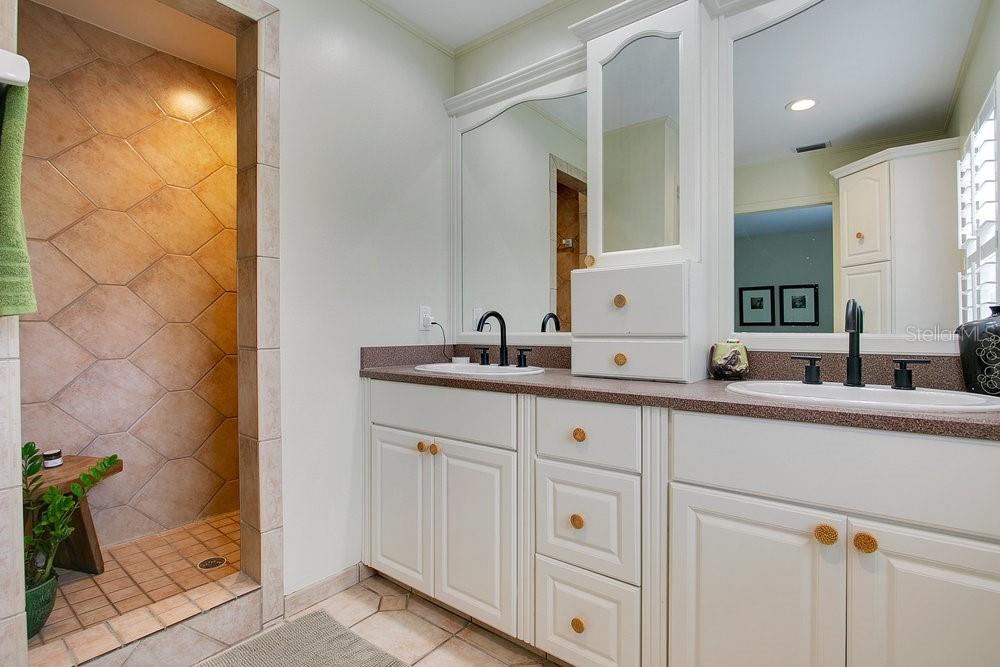 5867 COVE DR, BELLE ISLE, FL, 32812