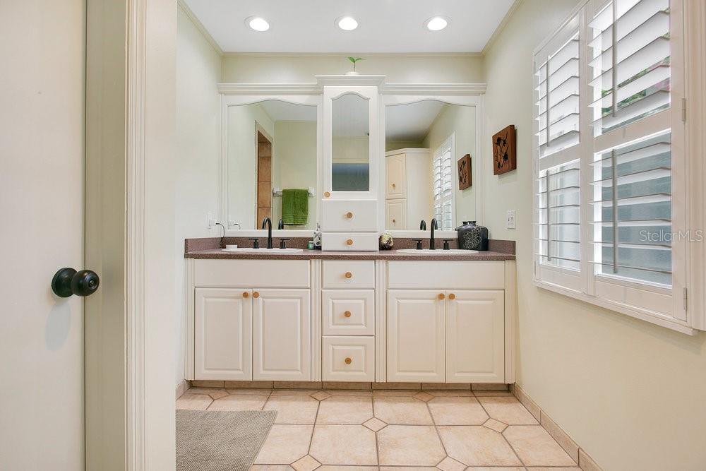 5867 COVE DR, BELLE ISLE, FL, 32812