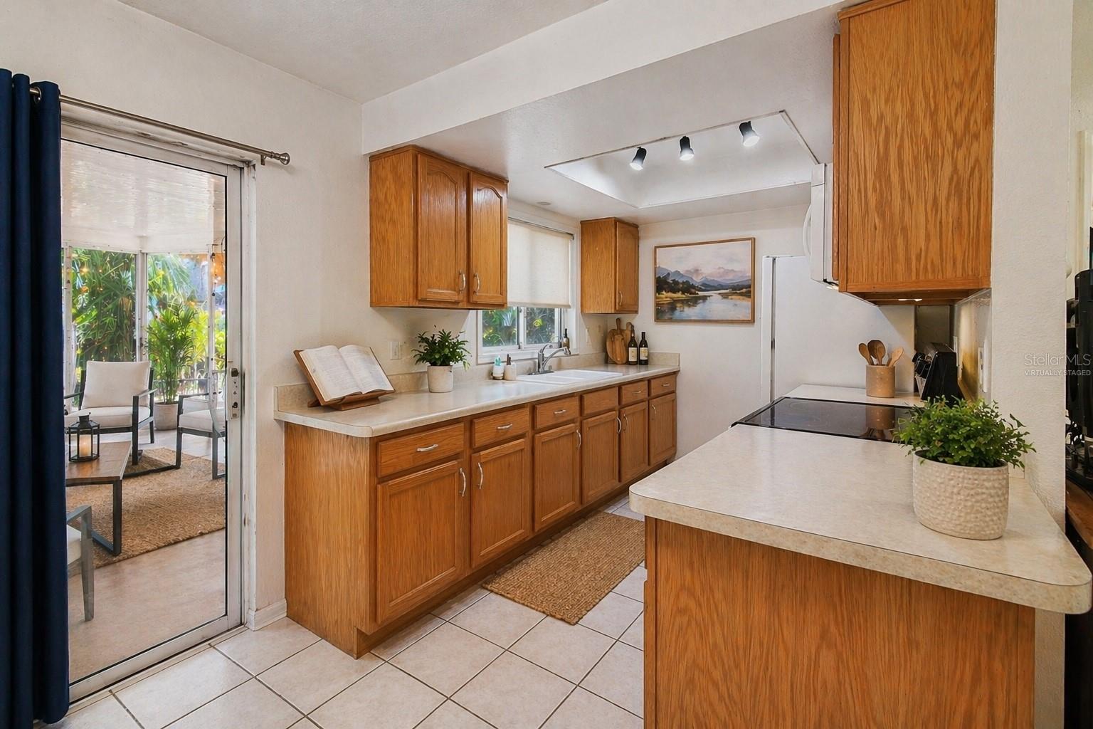 2321 ARBOR CT, ORLANDO, FL, 32817