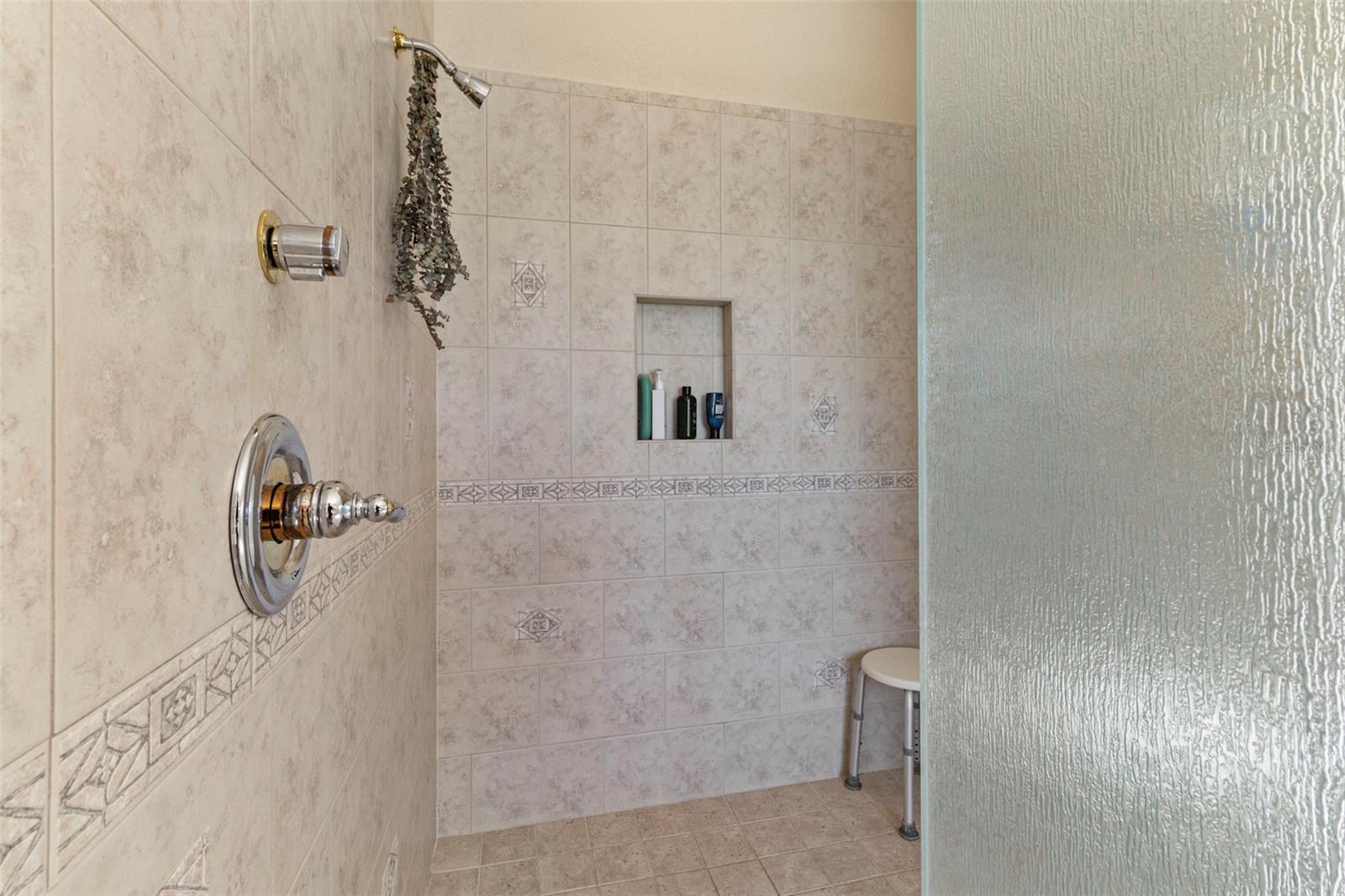 5323 EARLY TER, PORT CHARLOTTE, FL, 33981