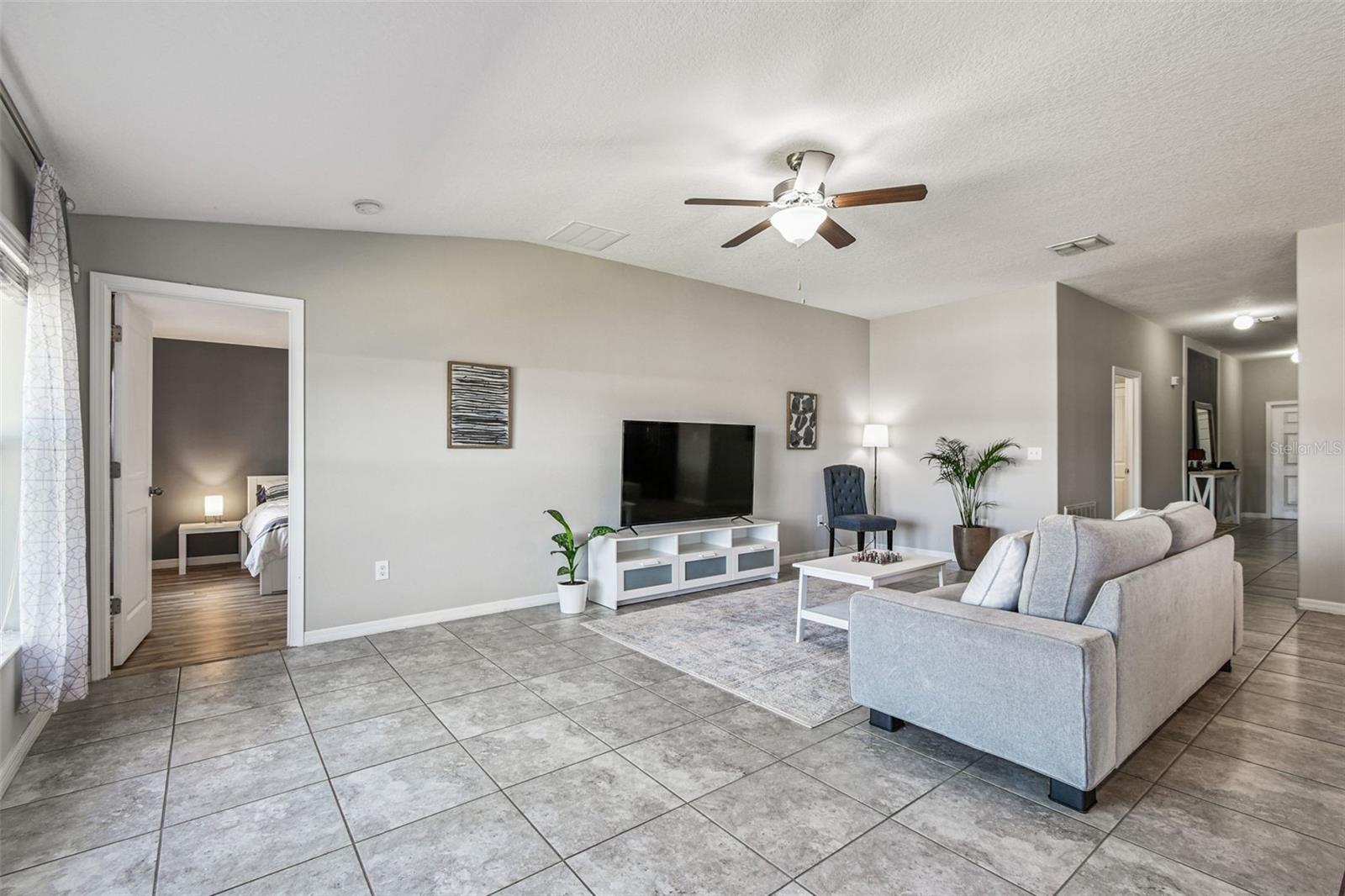 10946 RAINBOW PYRITE DR, WIMAUMA, FL, 33598