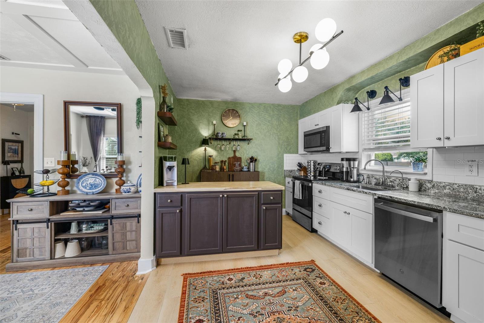 2116 W SAINT LOUIS ST, TAMPA, FL, 33607