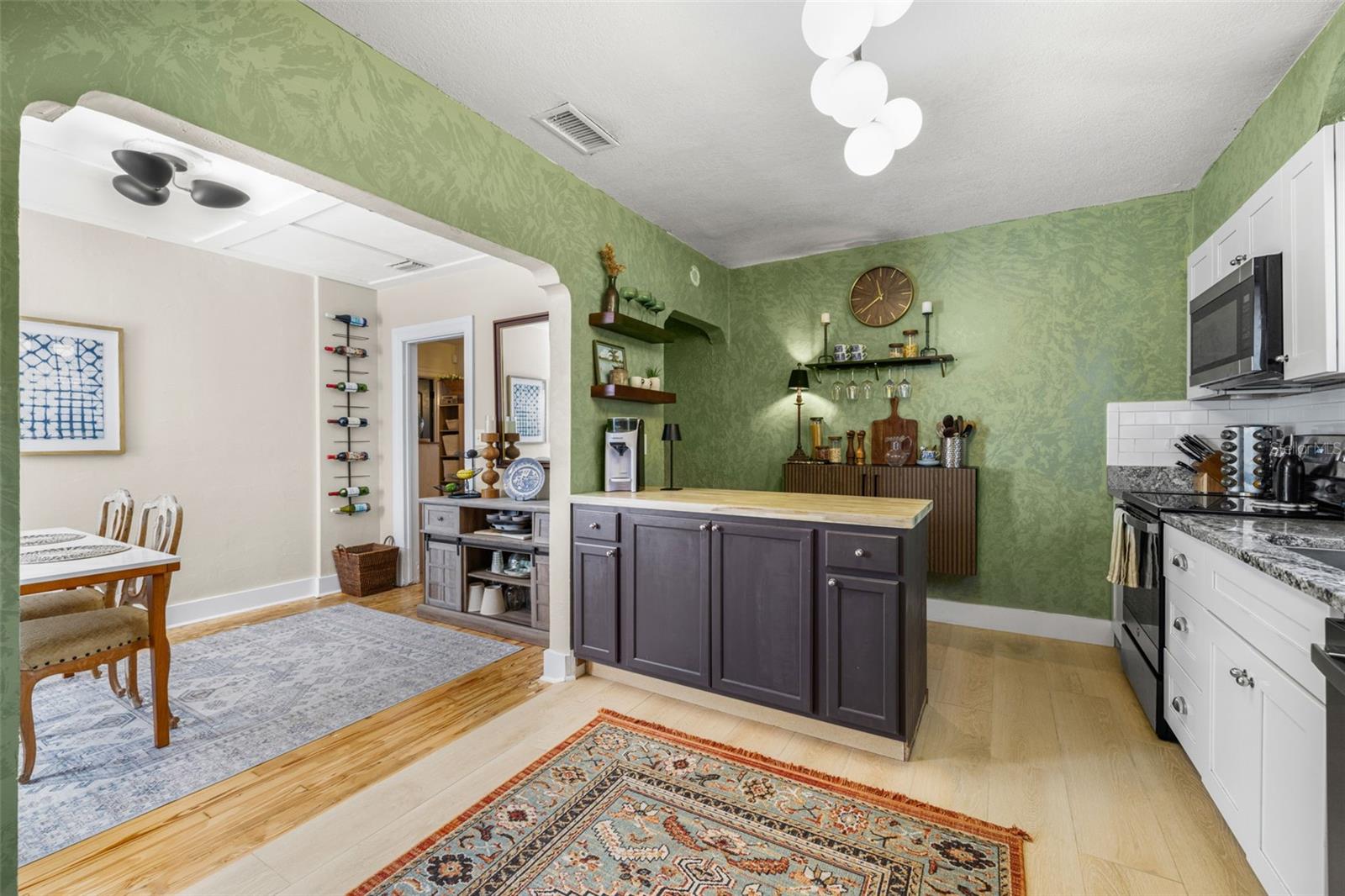 2116 W SAINT LOUIS ST, TAMPA, FL, 33607