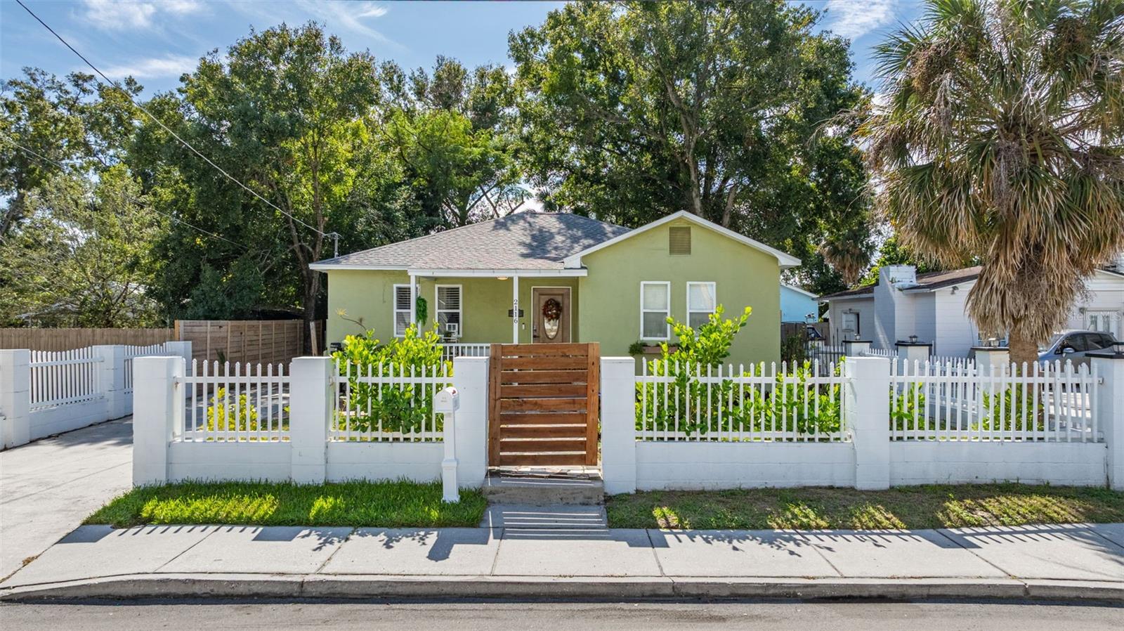 2116 W SAINT LOUIS ST, TAMPA, FL, 33607