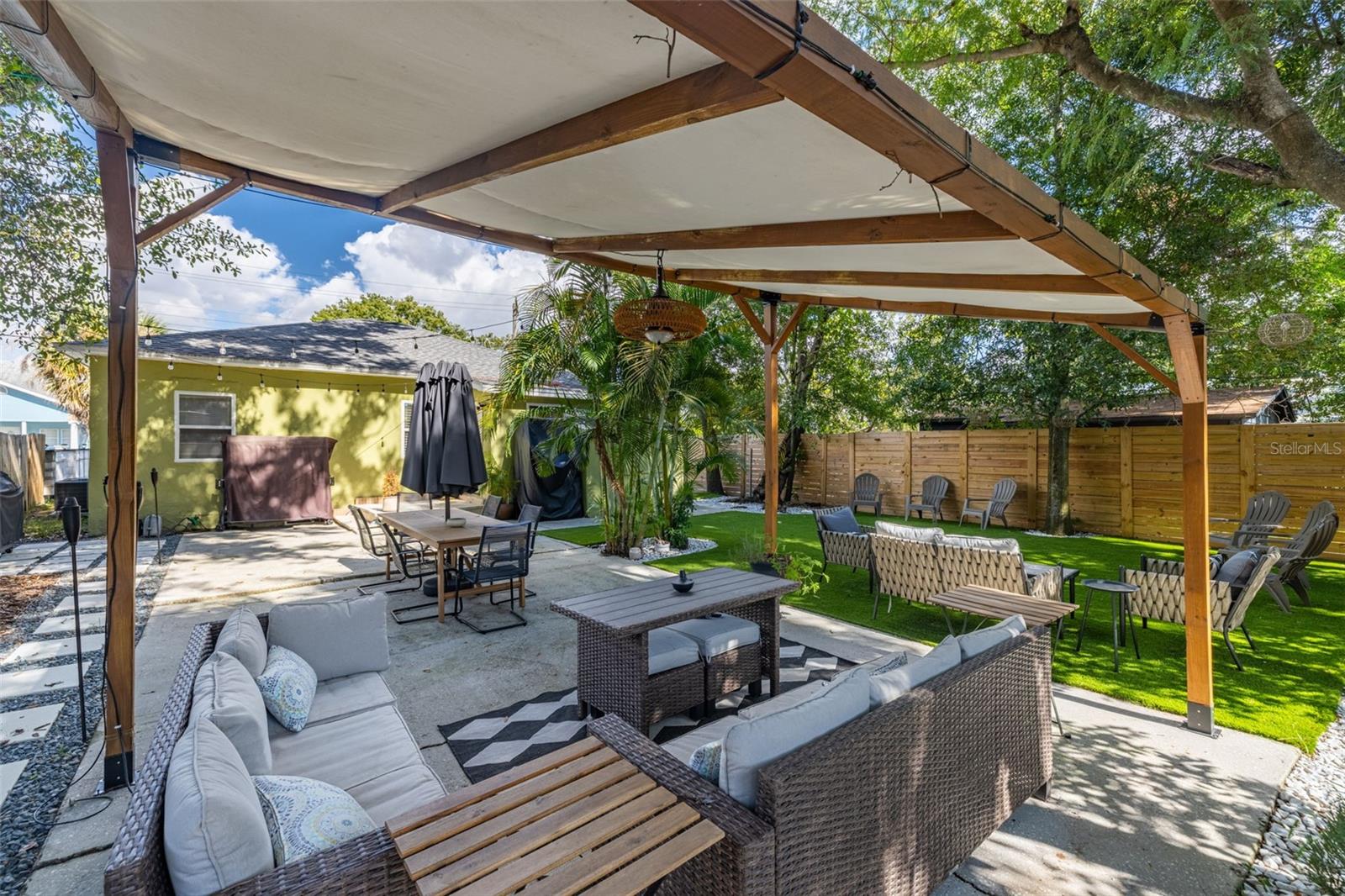 2116 W SAINT LOUIS ST, TAMPA, FL, 33607