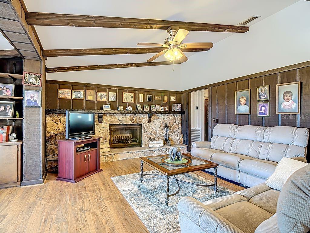 2004 LEISURE DR, WINTER HAVEN, FL, 33881