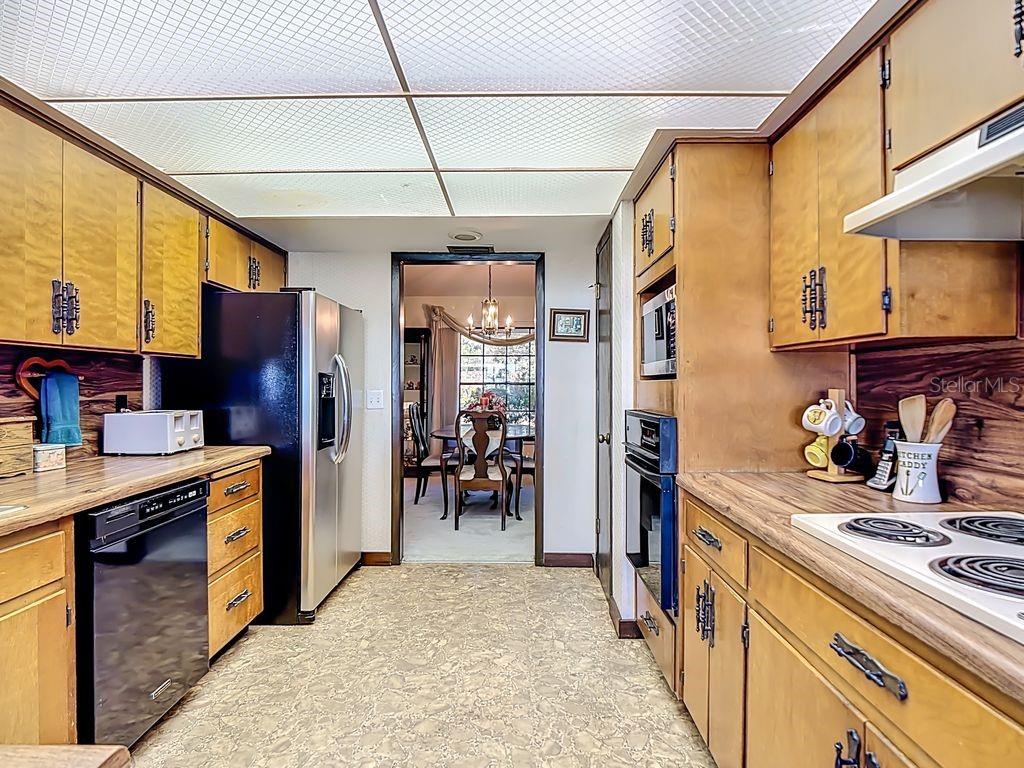 2004 LEISURE DR, WINTER HAVEN, FL, 33881