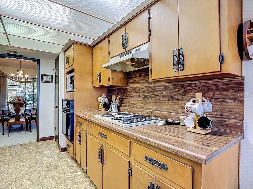 2004 LEISURE DR, WINTER HAVEN, FL, 33881