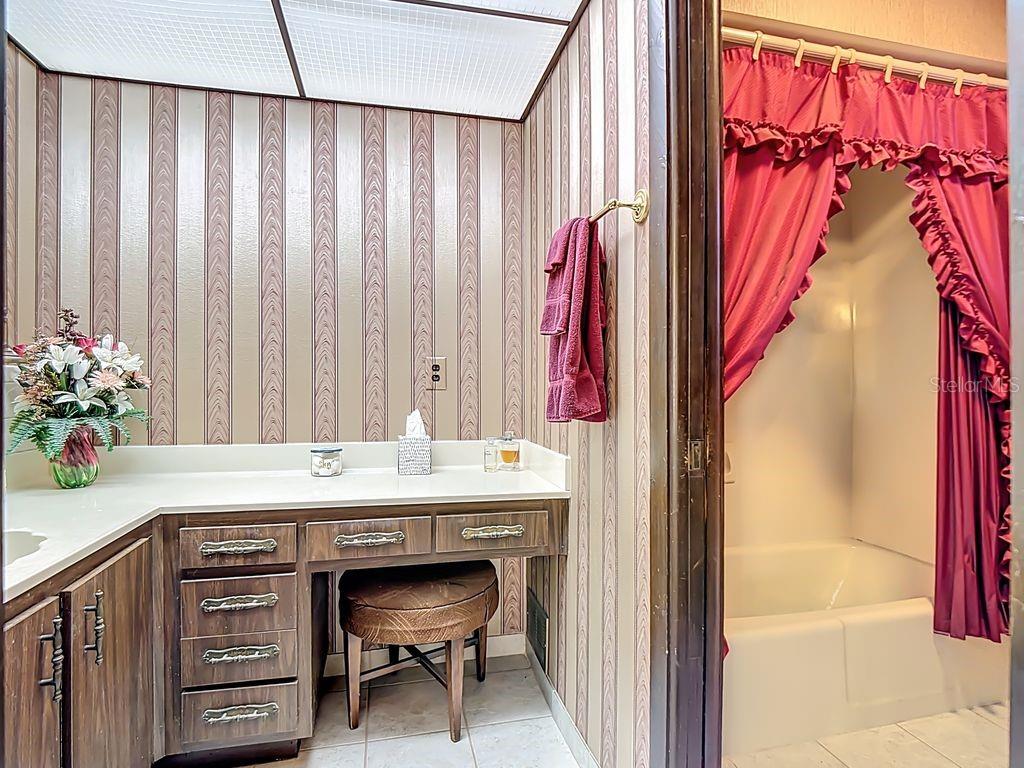 2004 LEISURE DR, WINTER HAVEN, FL, 33881