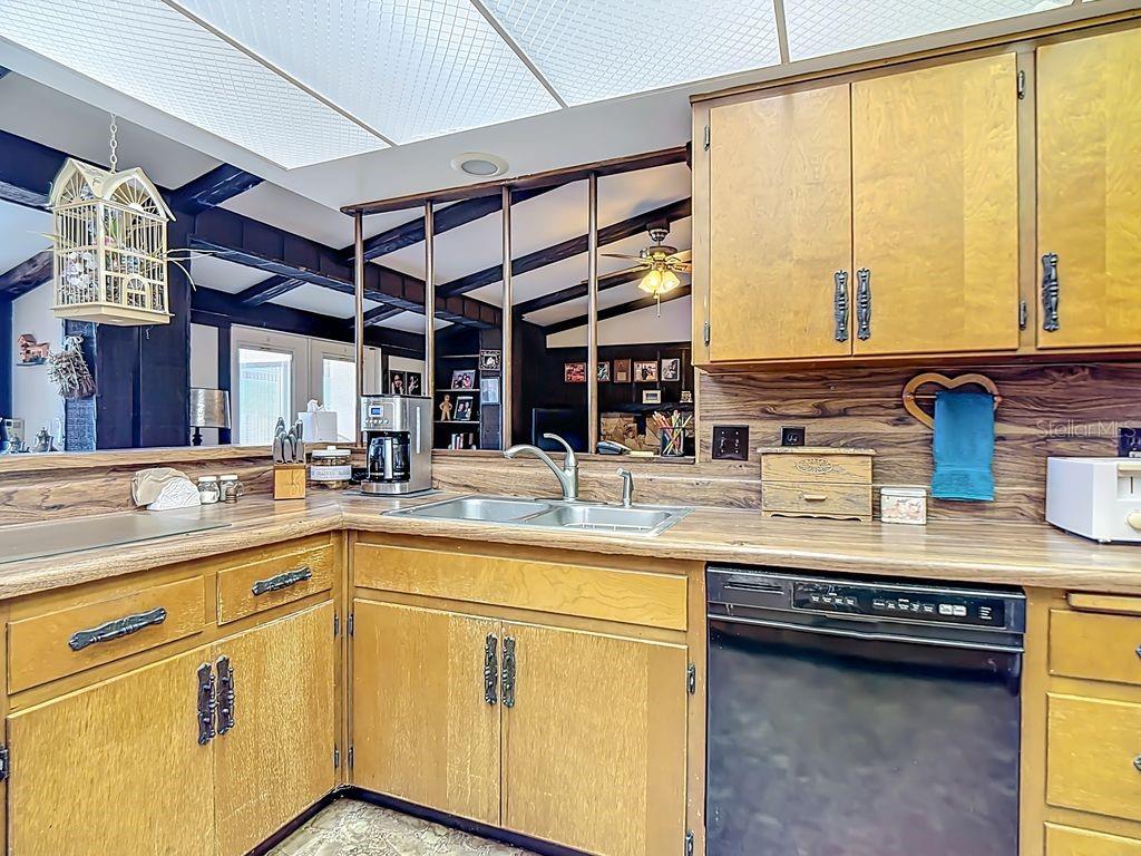 2004 LEISURE DR, WINTER HAVEN, FL, 33881