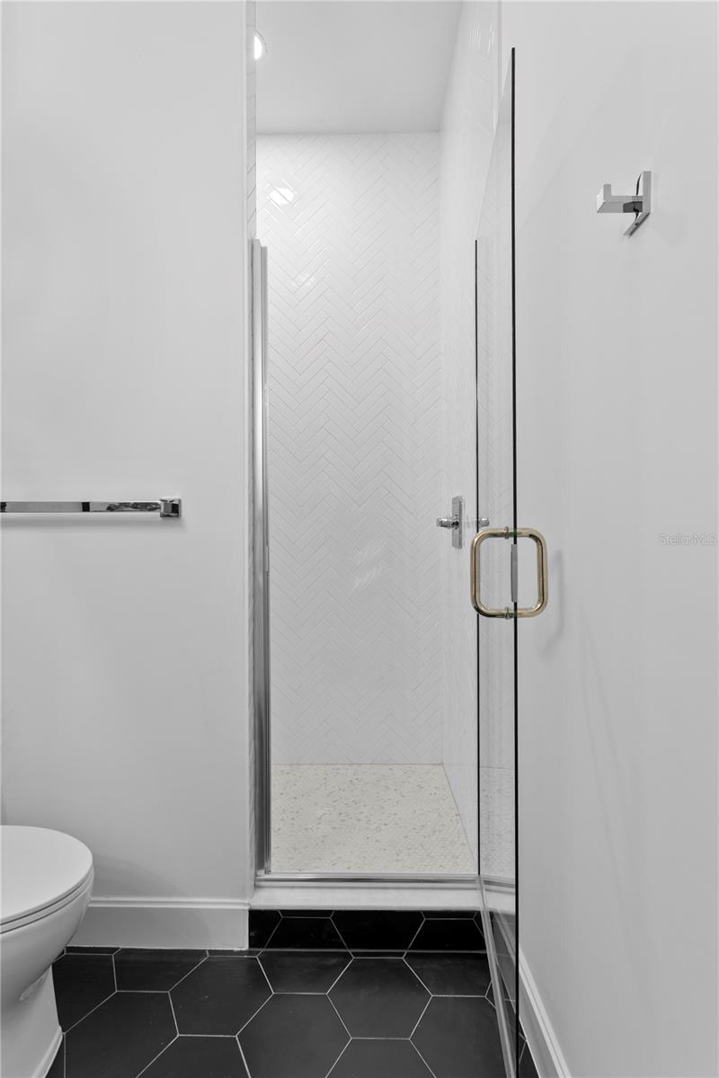 450 GILMAN PL N, ST PETERSBURG, FL, 33716