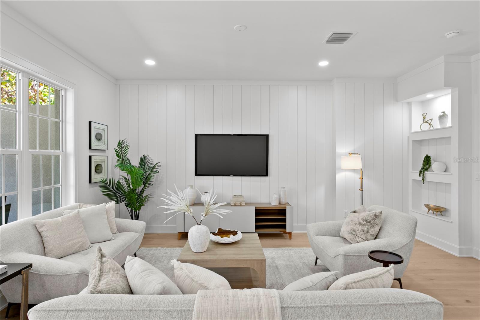 450 GILMAN PL N, ST PETERSBURG, FL, 33716