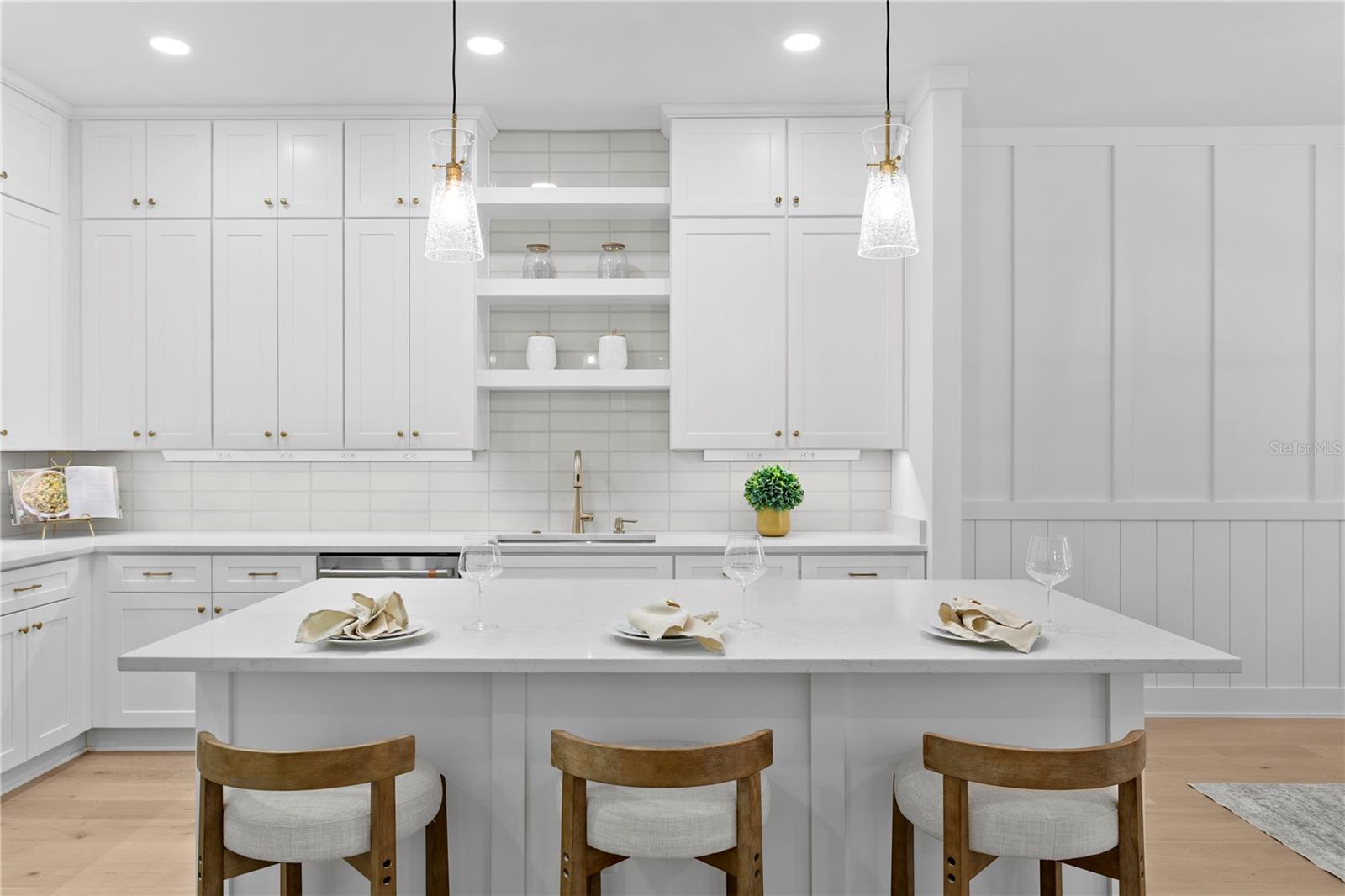 450 GILMAN PL N, ST PETERSBURG, FL, 33716