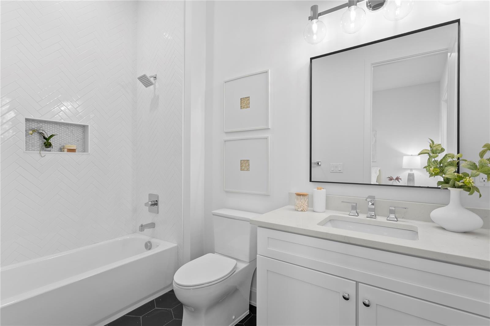 450 GILMAN PL N, ST PETERSBURG, FL, 33716