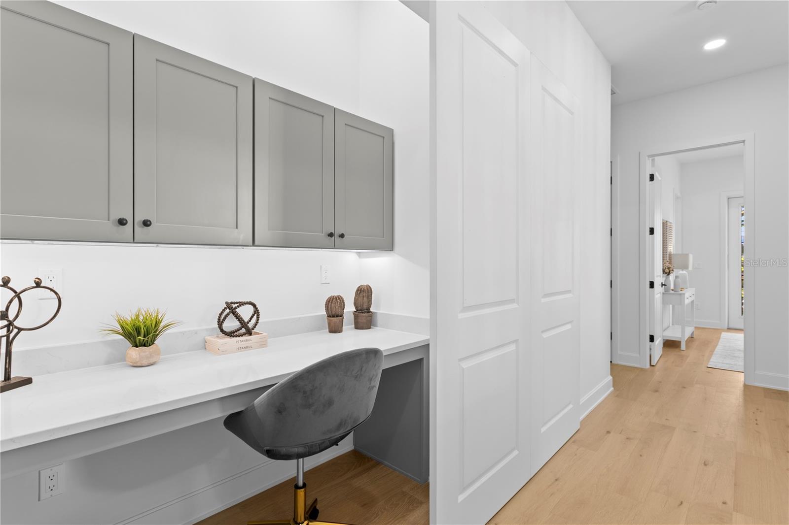 450 GILMAN PL N, ST PETERSBURG, FL, 33716