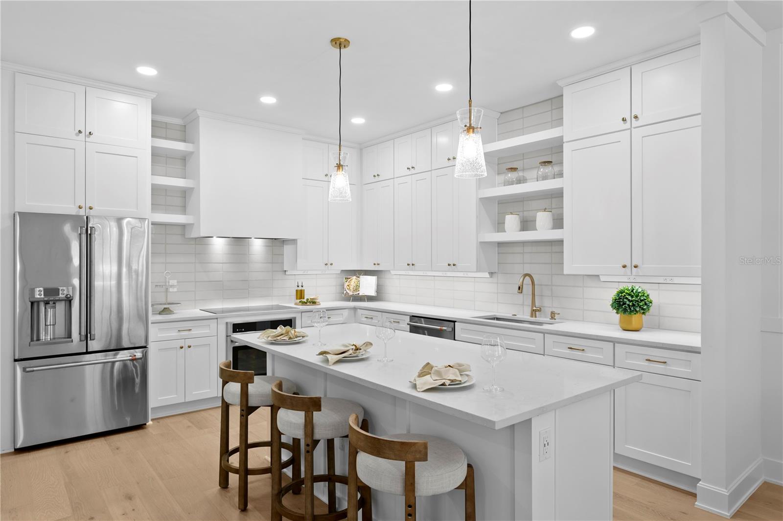 450 GILMAN PL N, ST PETERSBURG, FL, 33716