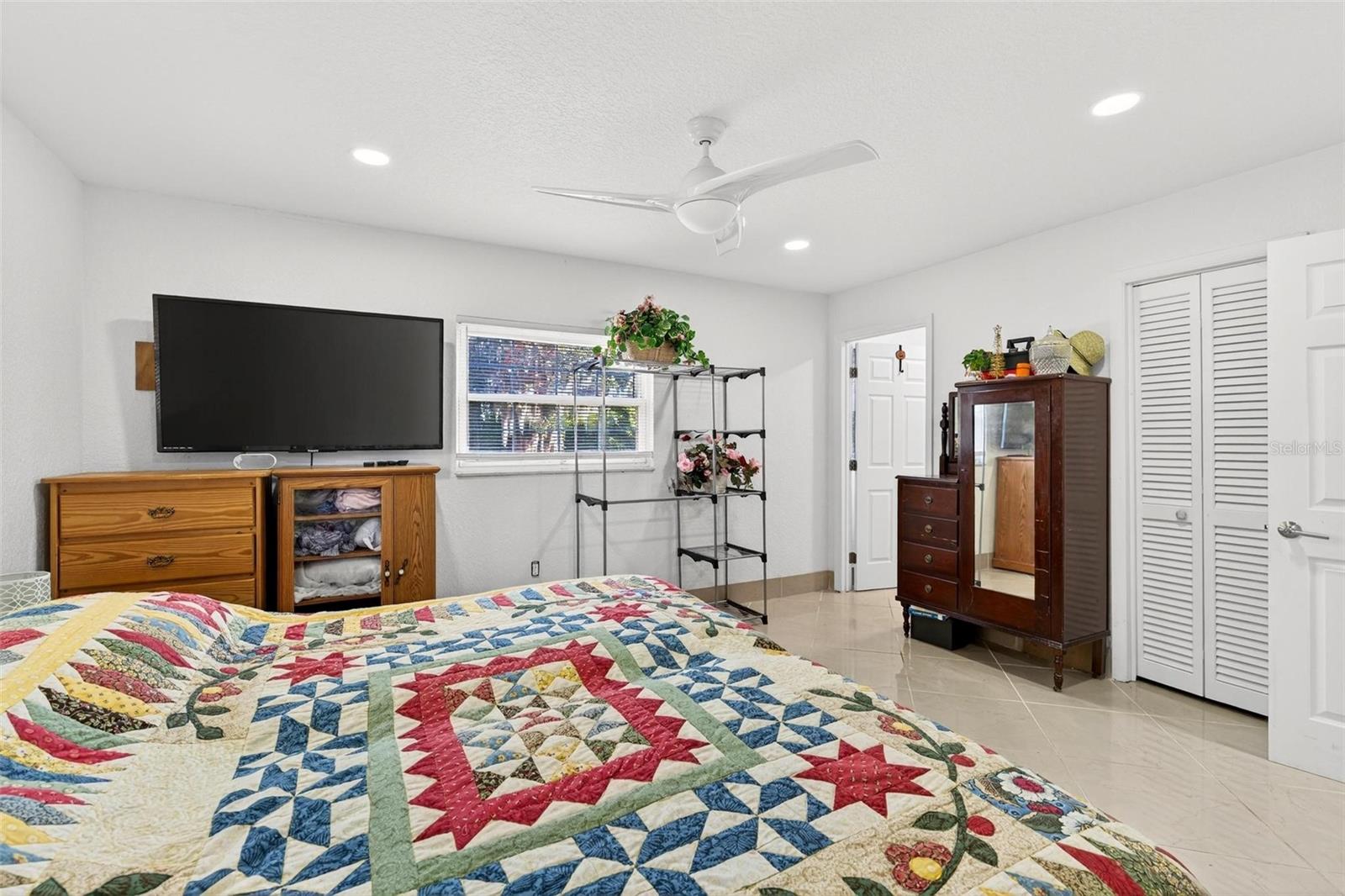 37104 COUNTY ROAD 452, GRAND ISLAND, FL, 32735