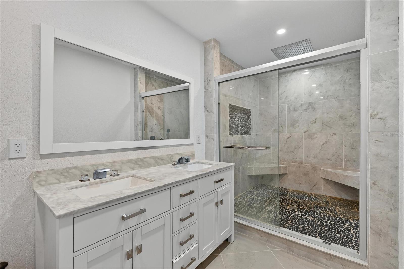 37104 COUNTY ROAD 452, GRAND ISLAND, FL, 32735