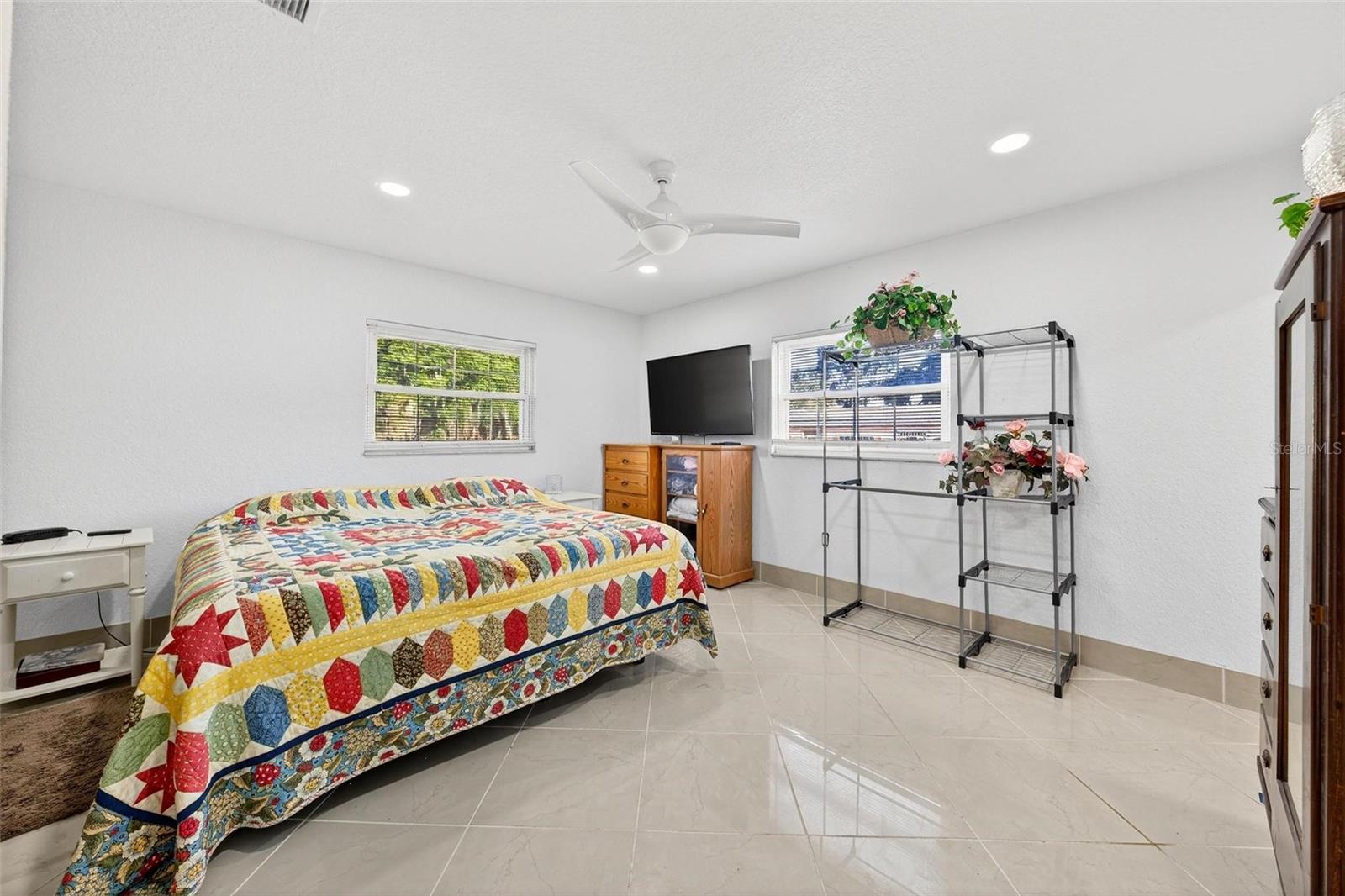 37104 COUNTY ROAD 452, GRAND ISLAND, FL, 32735