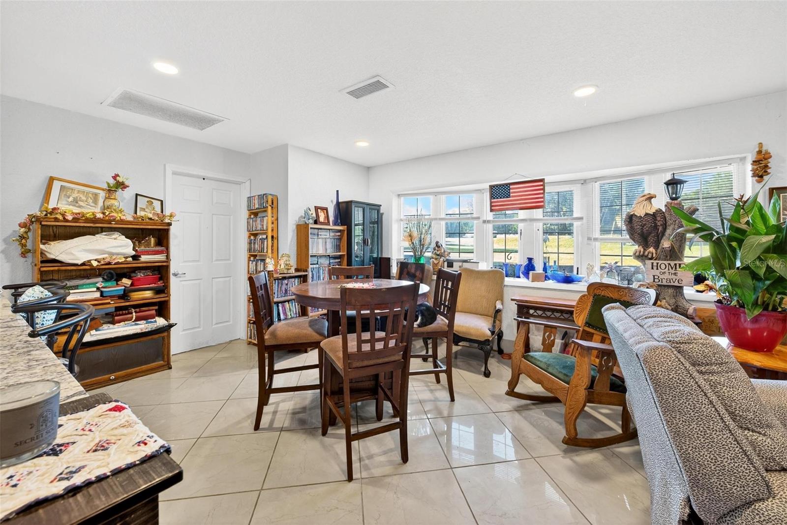 37104 COUNTY ROAD 452, GRAND ISLAND, FL, 32735