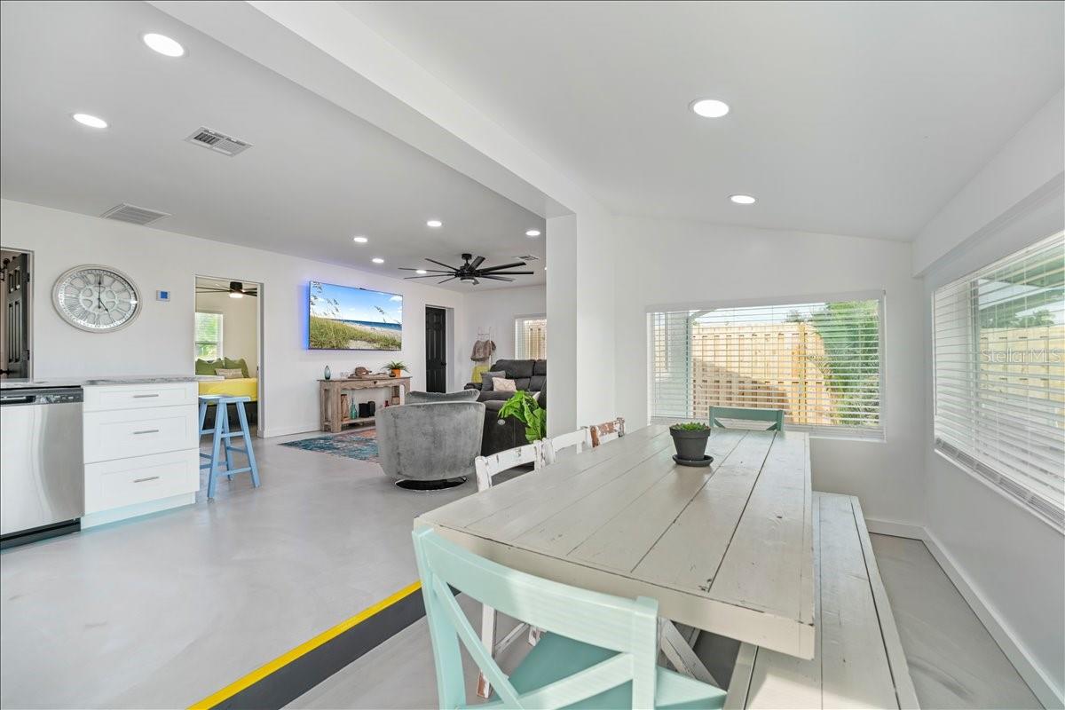 5021 US HIGHWAY 301 N, ELLENTON, FL, 34222