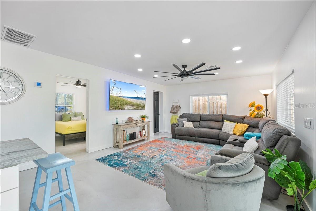 5021 US HIGHWAY 301 N, ELLENTON, FL, 34222