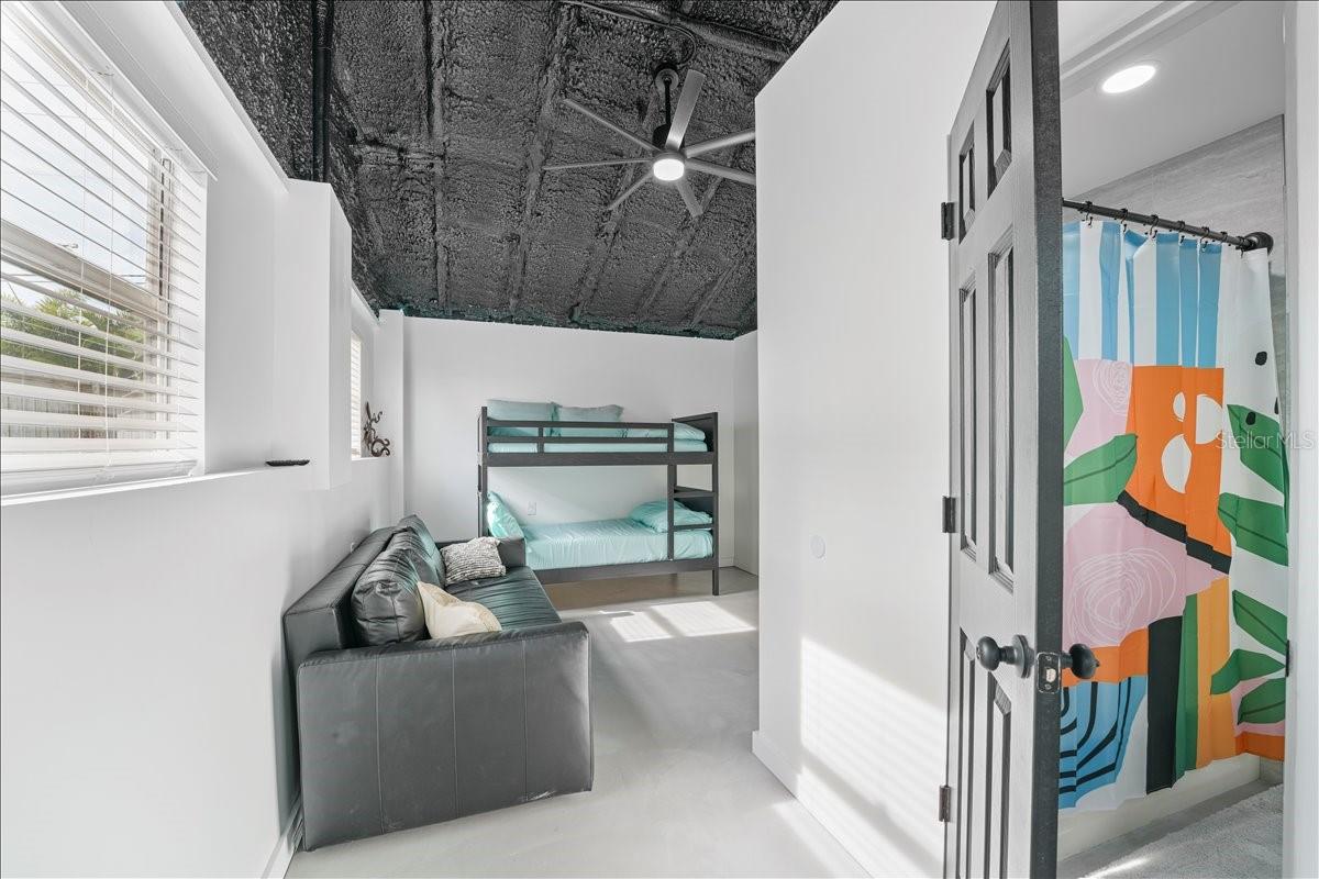 5021 US HIGHWAY 301 N, ELLENTON, FL, 34222