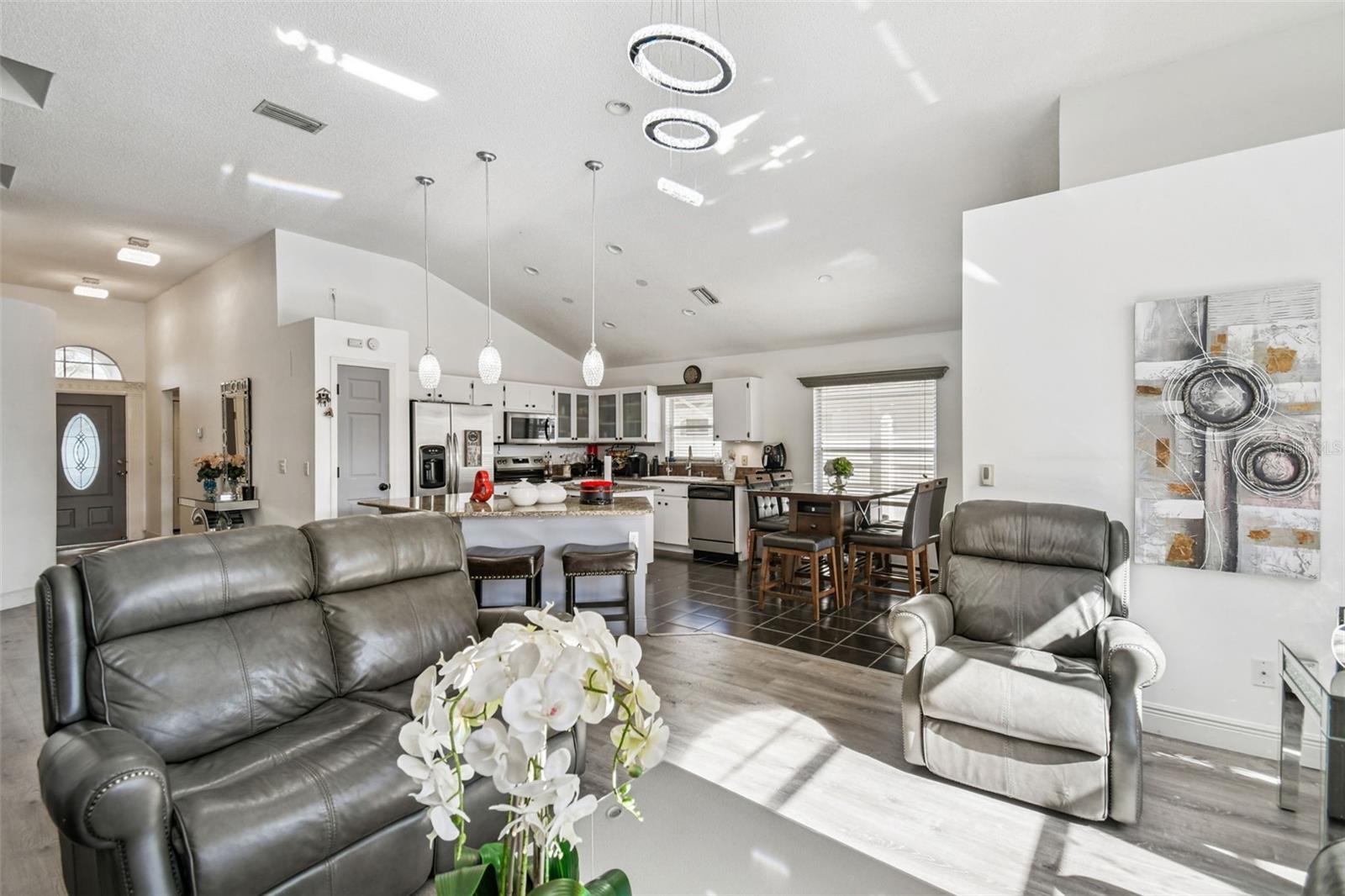 6906 MIRROR LAKE AVE, TAMPA, FL, 33634