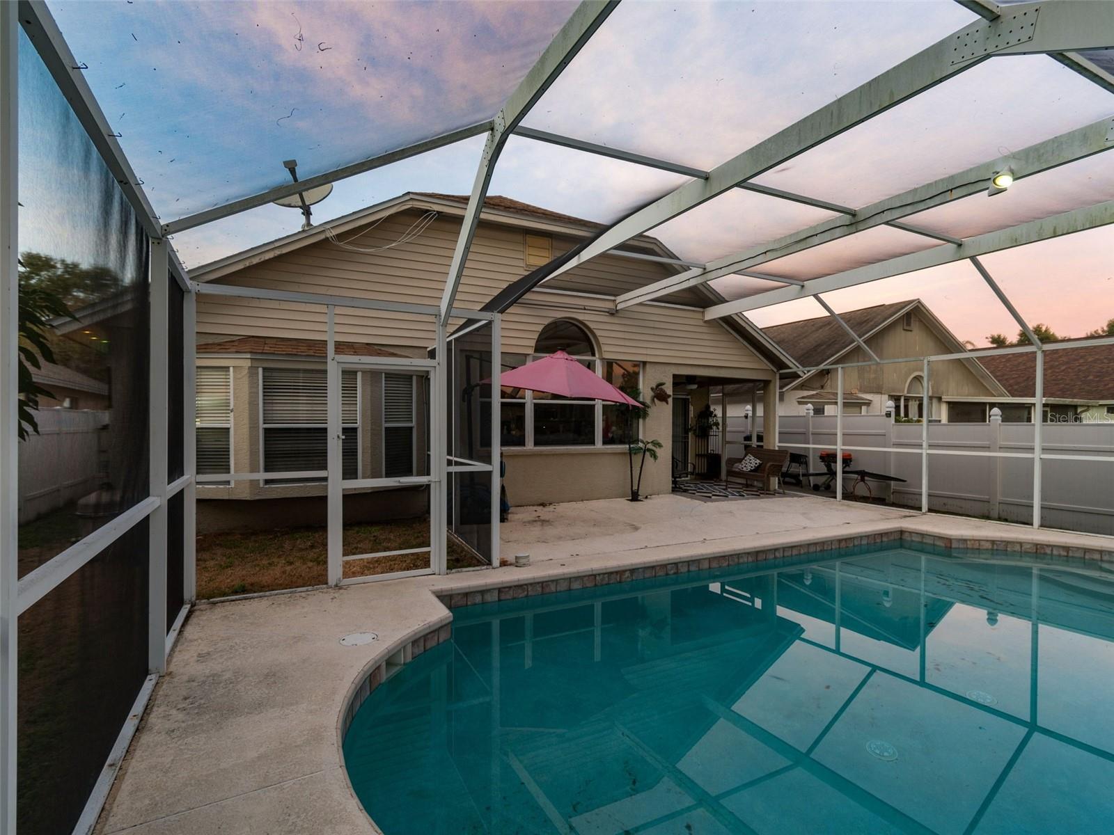 6906 MIRROR LAKE AVE, TAMPA, FL, 33634